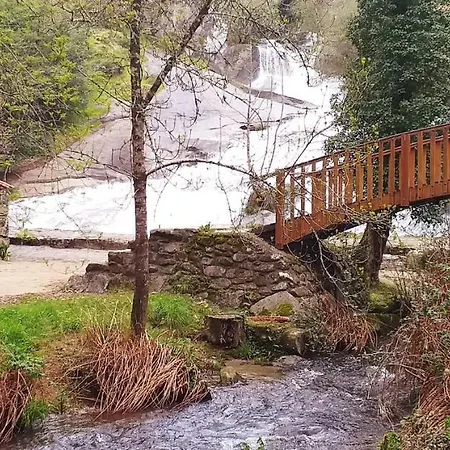 Casa Victoria Garden Con Jacuzzi Y Piscina Hébergement de vacances Caldas De Reis