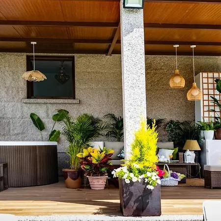 Casa Victoria Garden Con Jacuzzi Y Piscina Дом отдыха Кальдас-де-Рейес